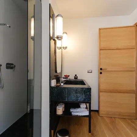 Club64 Bed & Breakfast 4*