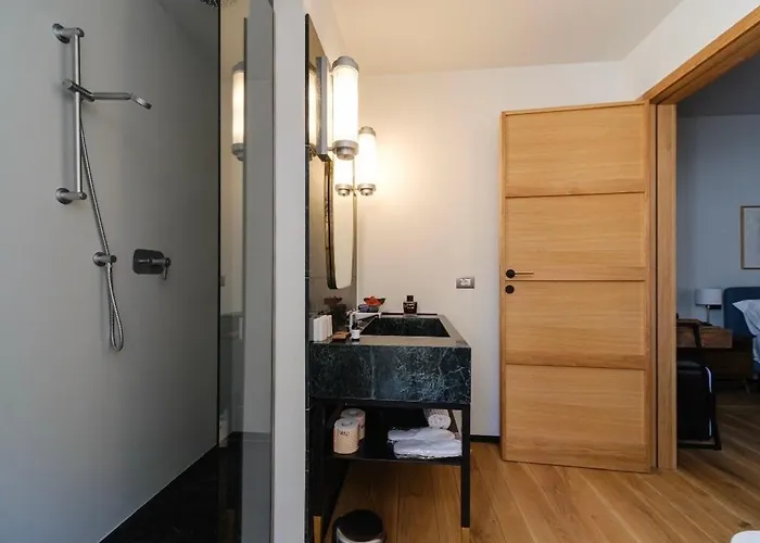 Club64 Bed and Breakfast 4*