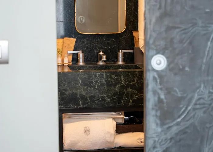 Club64 Bed and Breakfast 4*