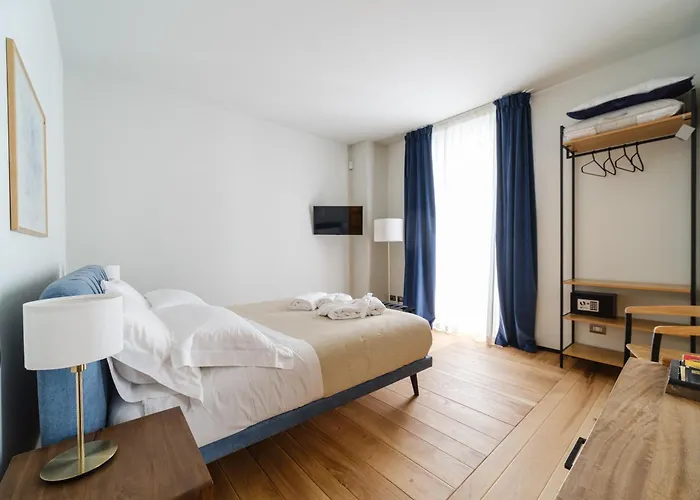 Oda ve Kahvaltı Club64